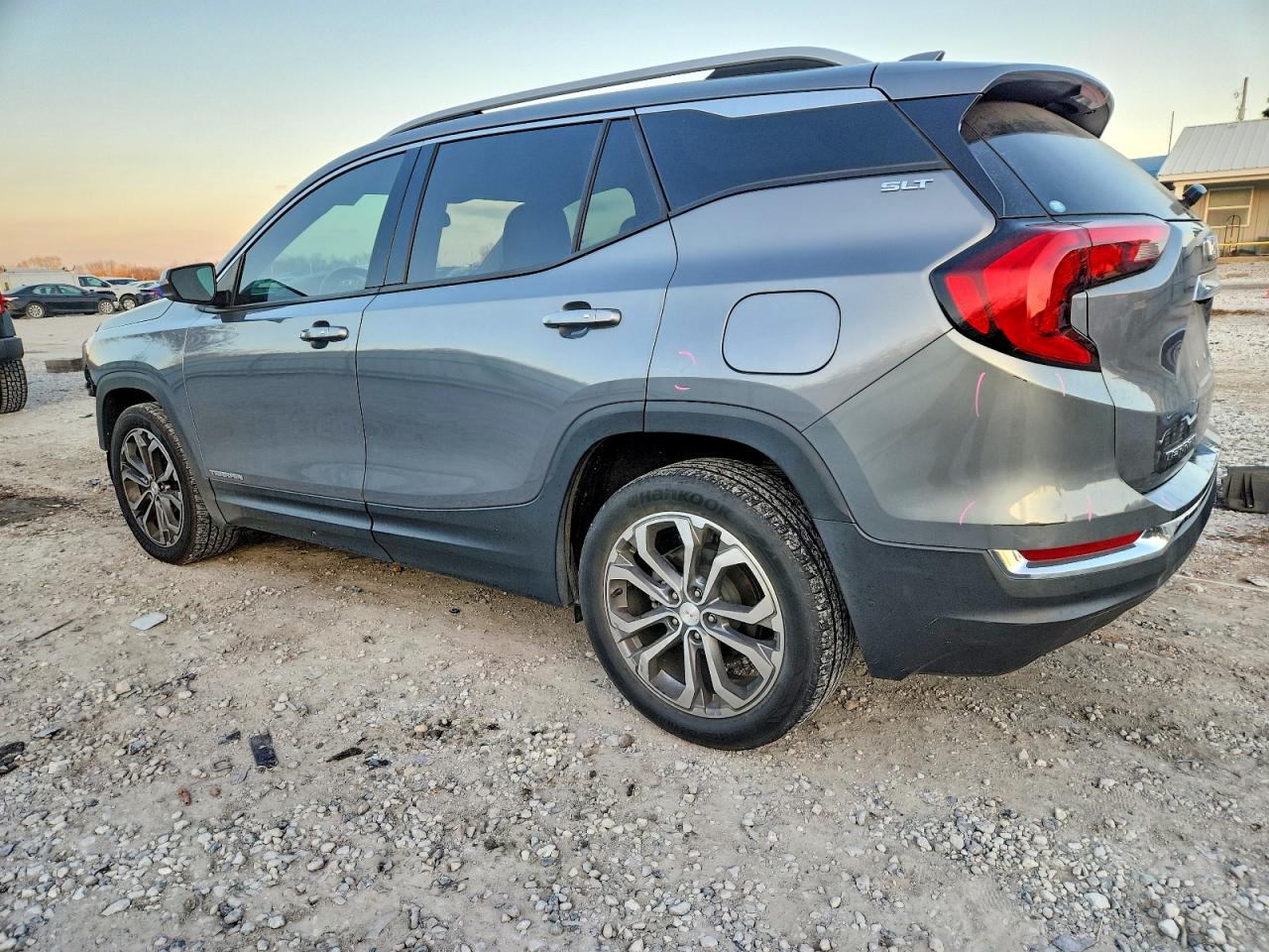 2020 GMC TERRAIN SLT photo 2