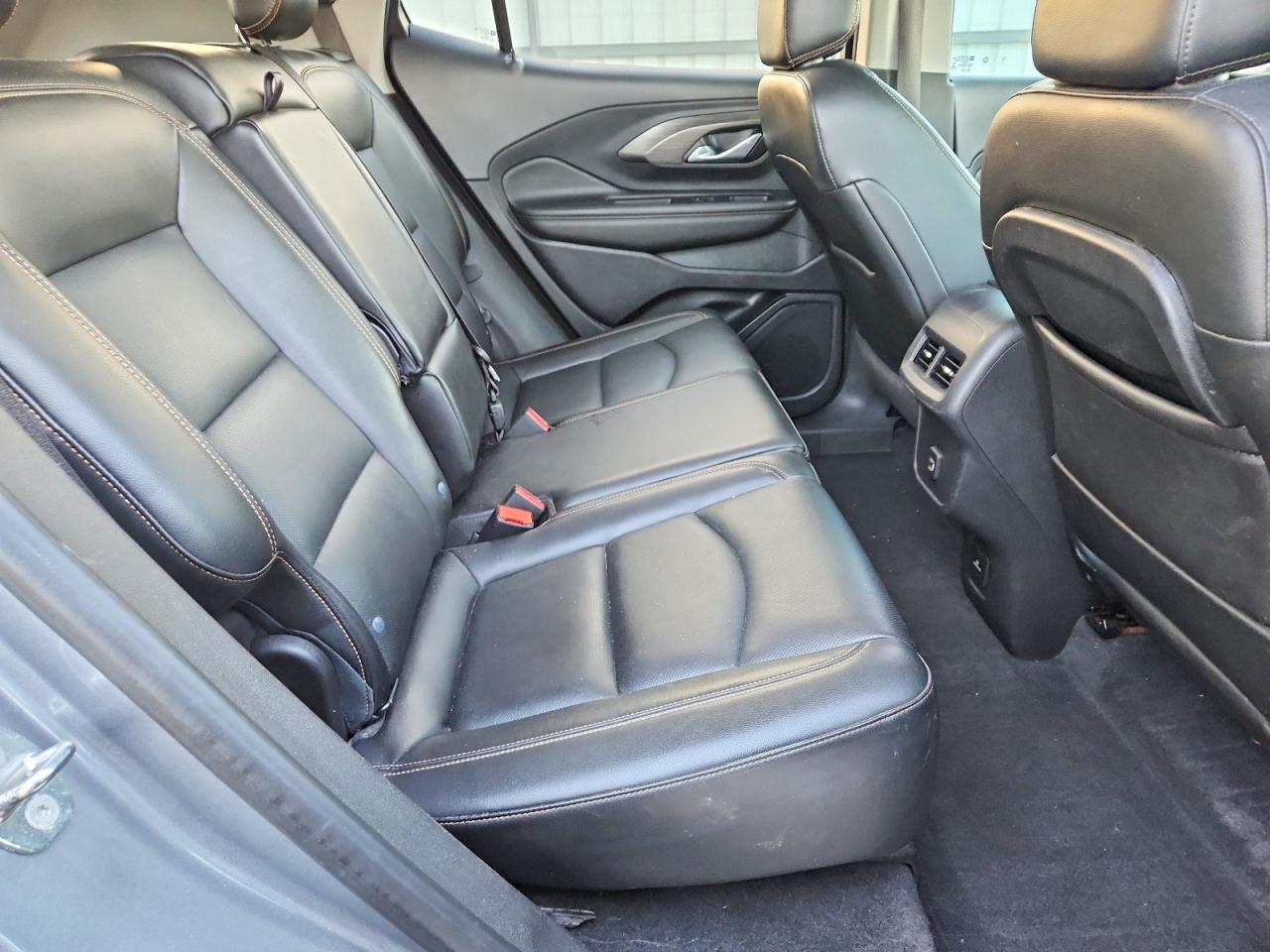 2020 GMC TERRAIN SLT photo 11