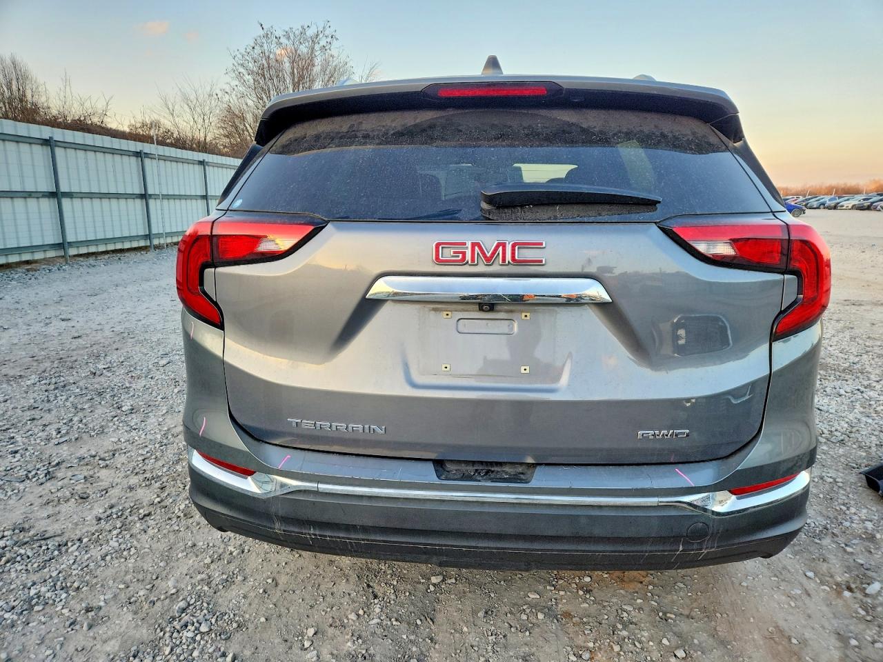 2020 GMC TERRAIN SLT photo 6