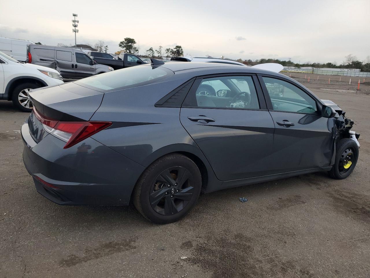 2023 HYUNDAI ELANTRA SEL photo 3