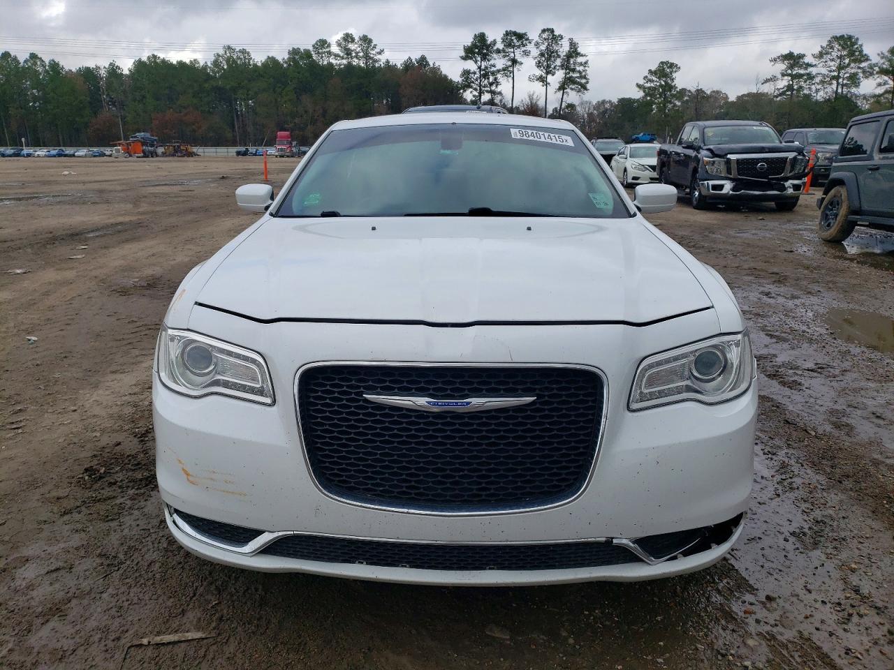 2018 CHRYSLER 300 TOURING photo 5