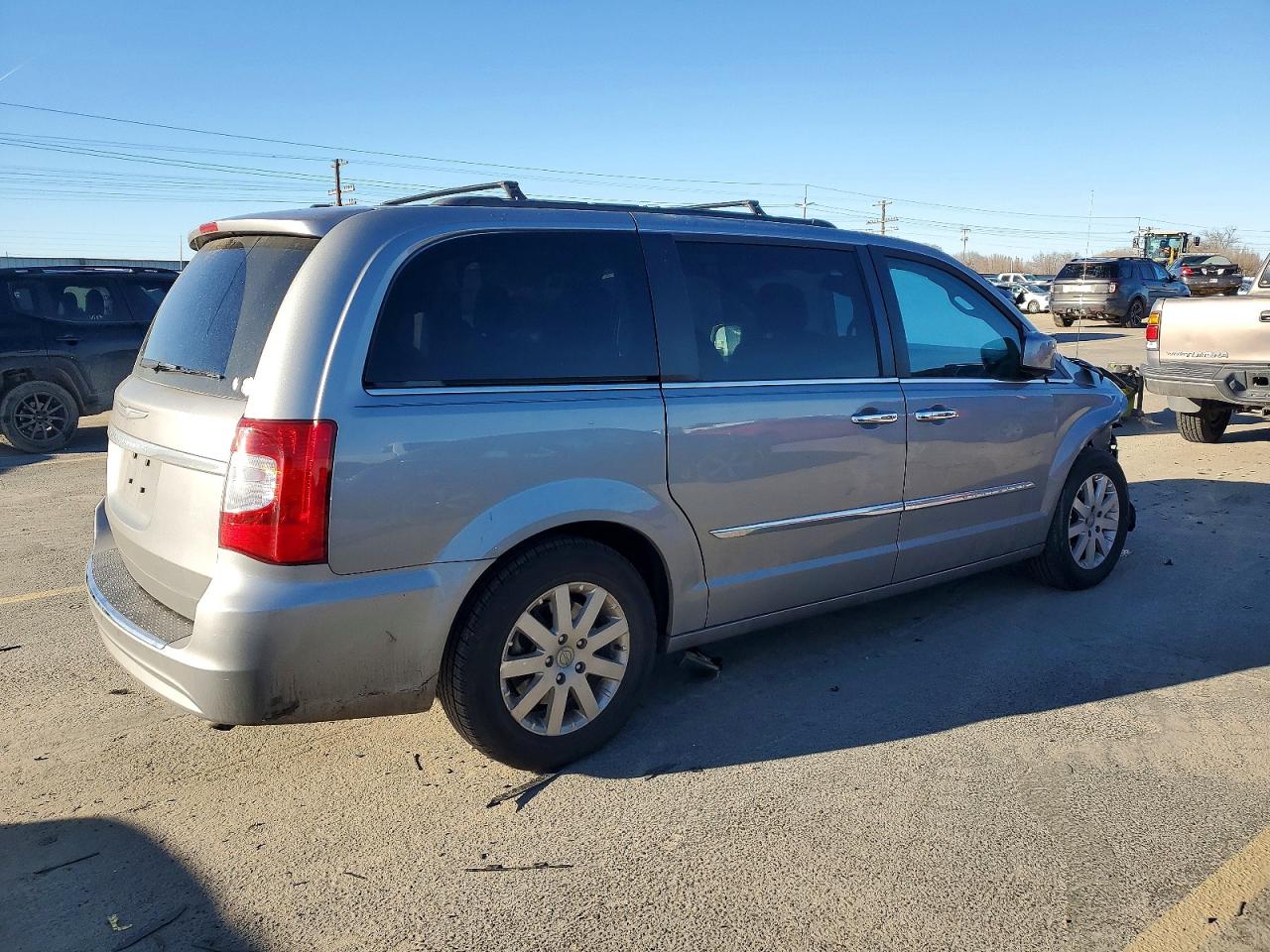 2015 CHRYSLER TOWN & COUNTRY TOURING photo 7