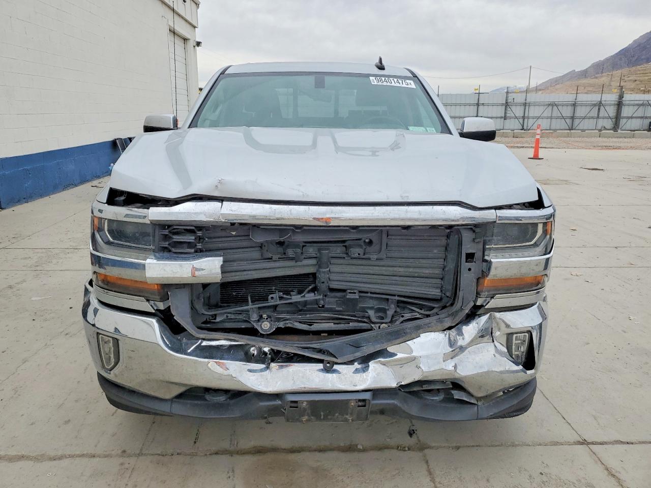 2018 CHEVROLET SILVERADO K1500 LT photo 5