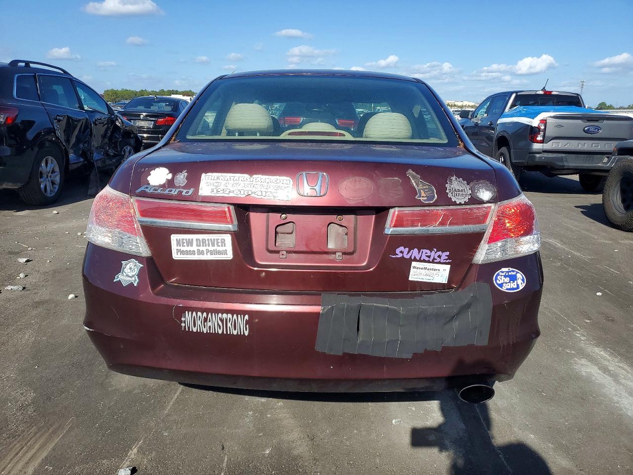 2011 HONDA ACCORD LX photo 6