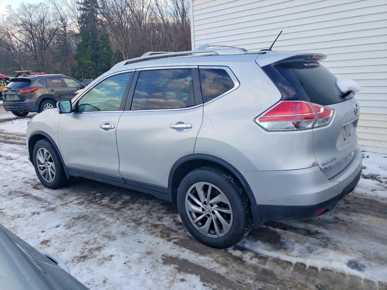 2014 NISSAN ROGUE S photo 2