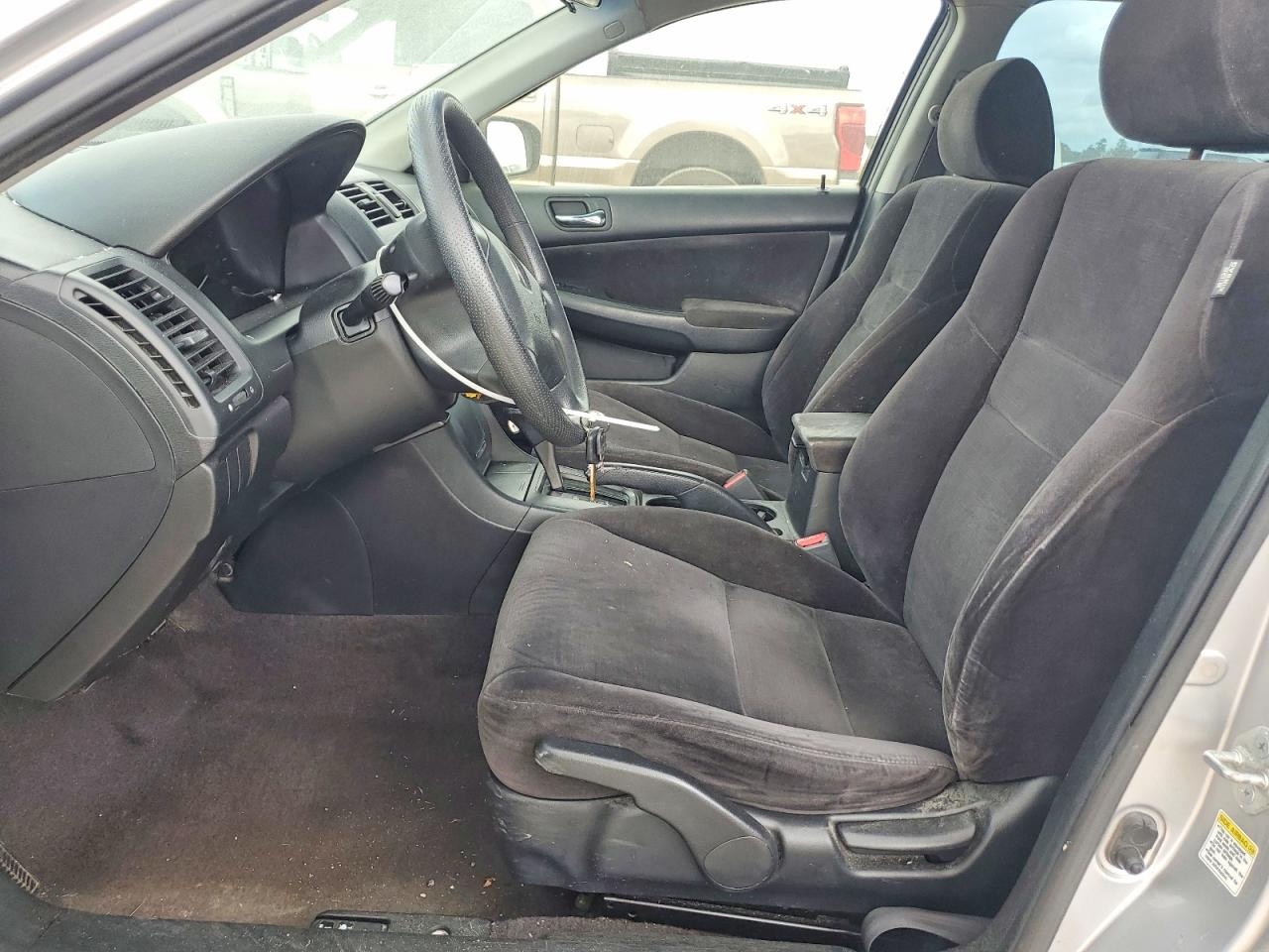 2006 HONDA ACCORD LX photo 7