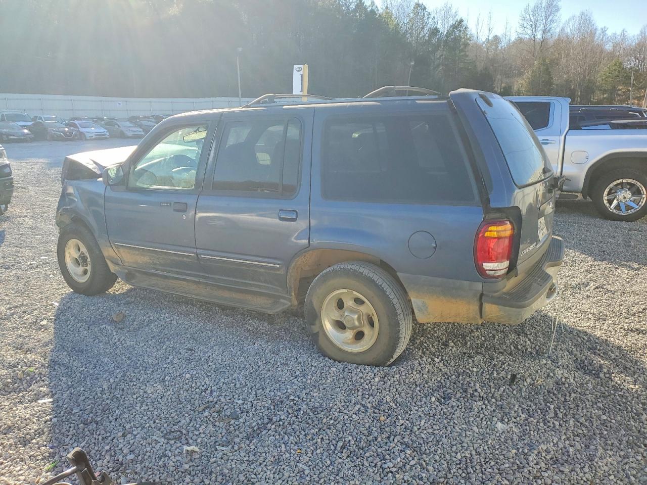 2000 FORD EXPLORER XLT photo 2