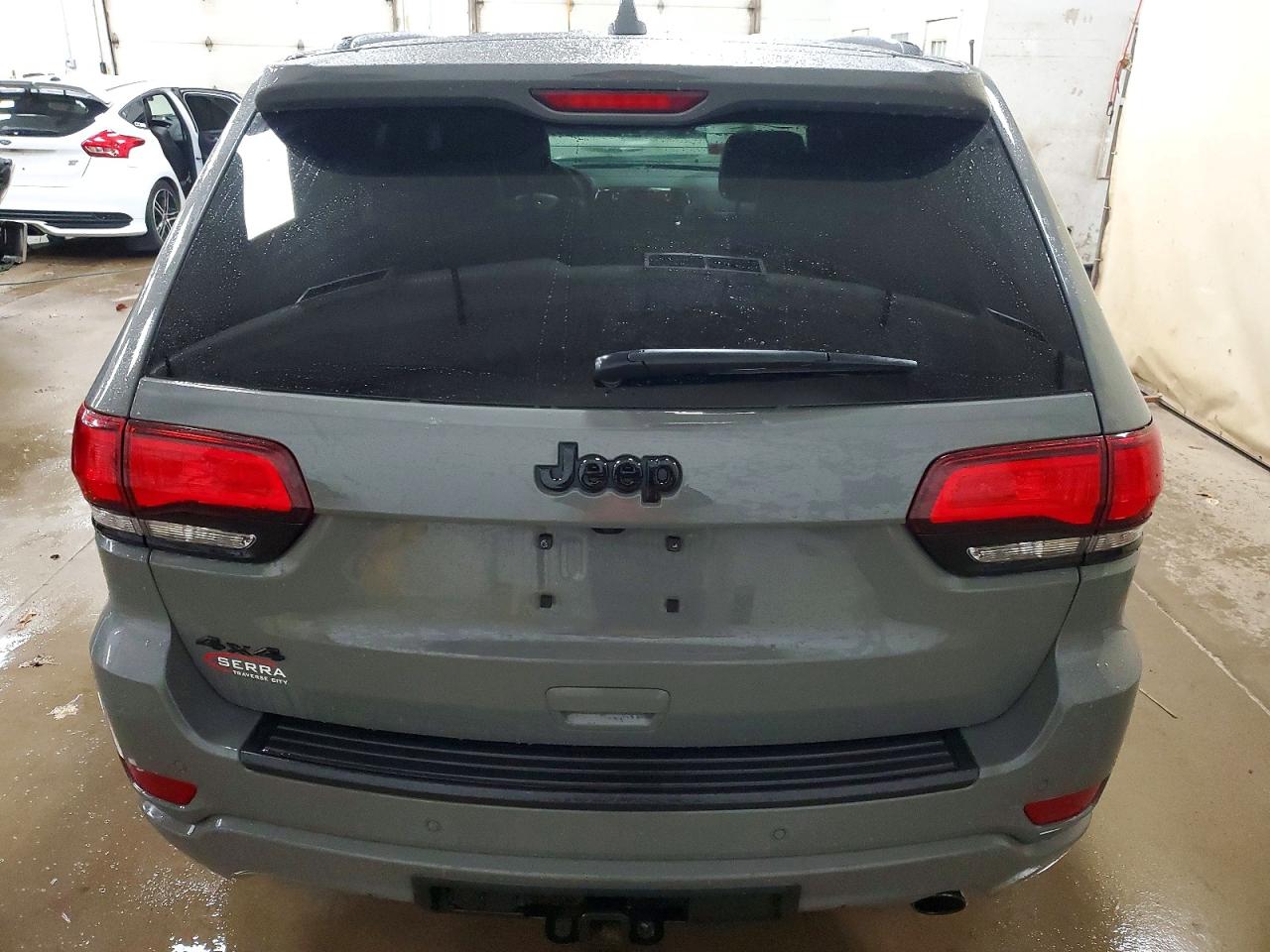 2019 JEEP GRAND CHEROKEE LAREDO photo 11