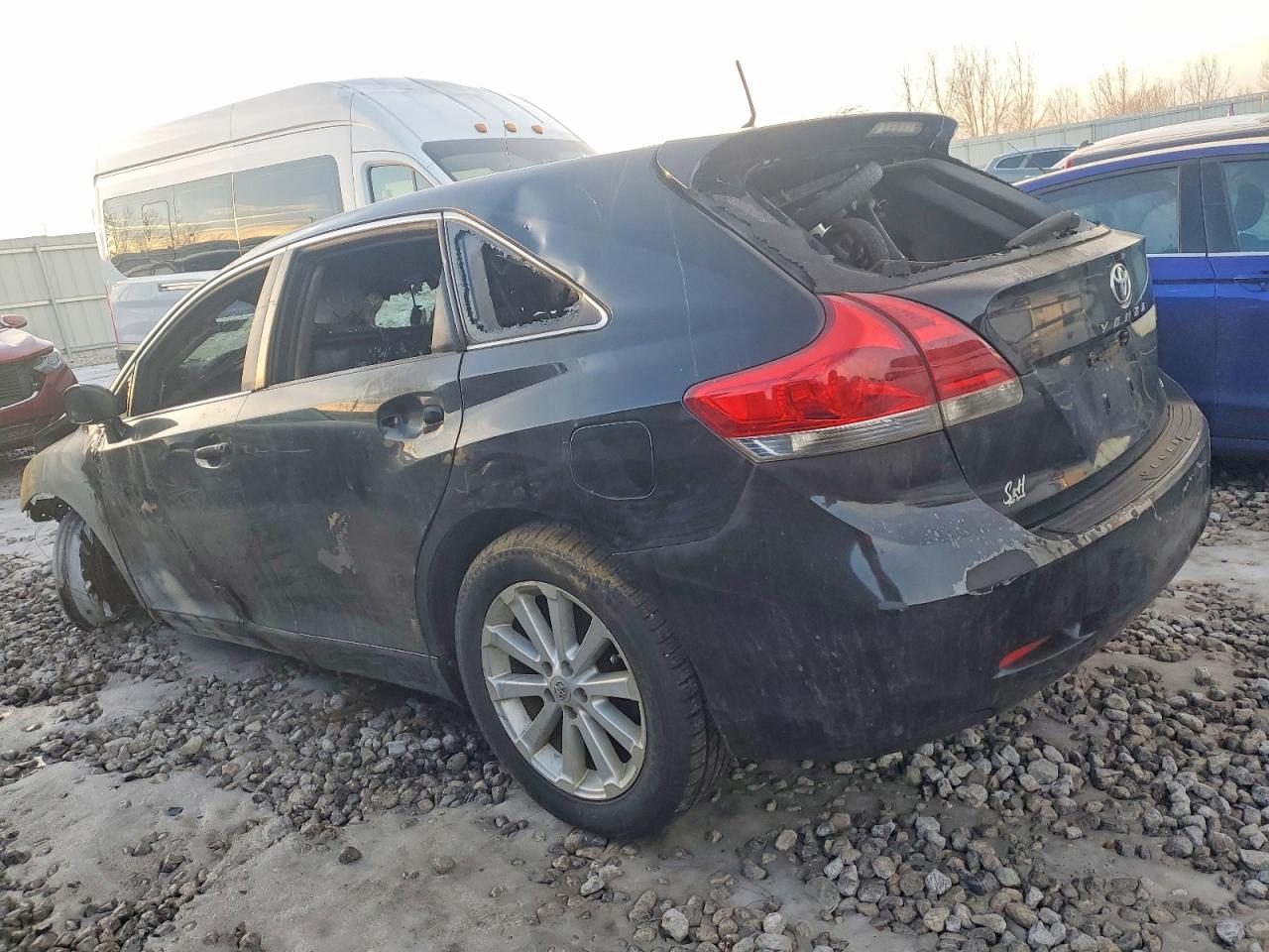 2009 TOYOTA VENZA photo 2