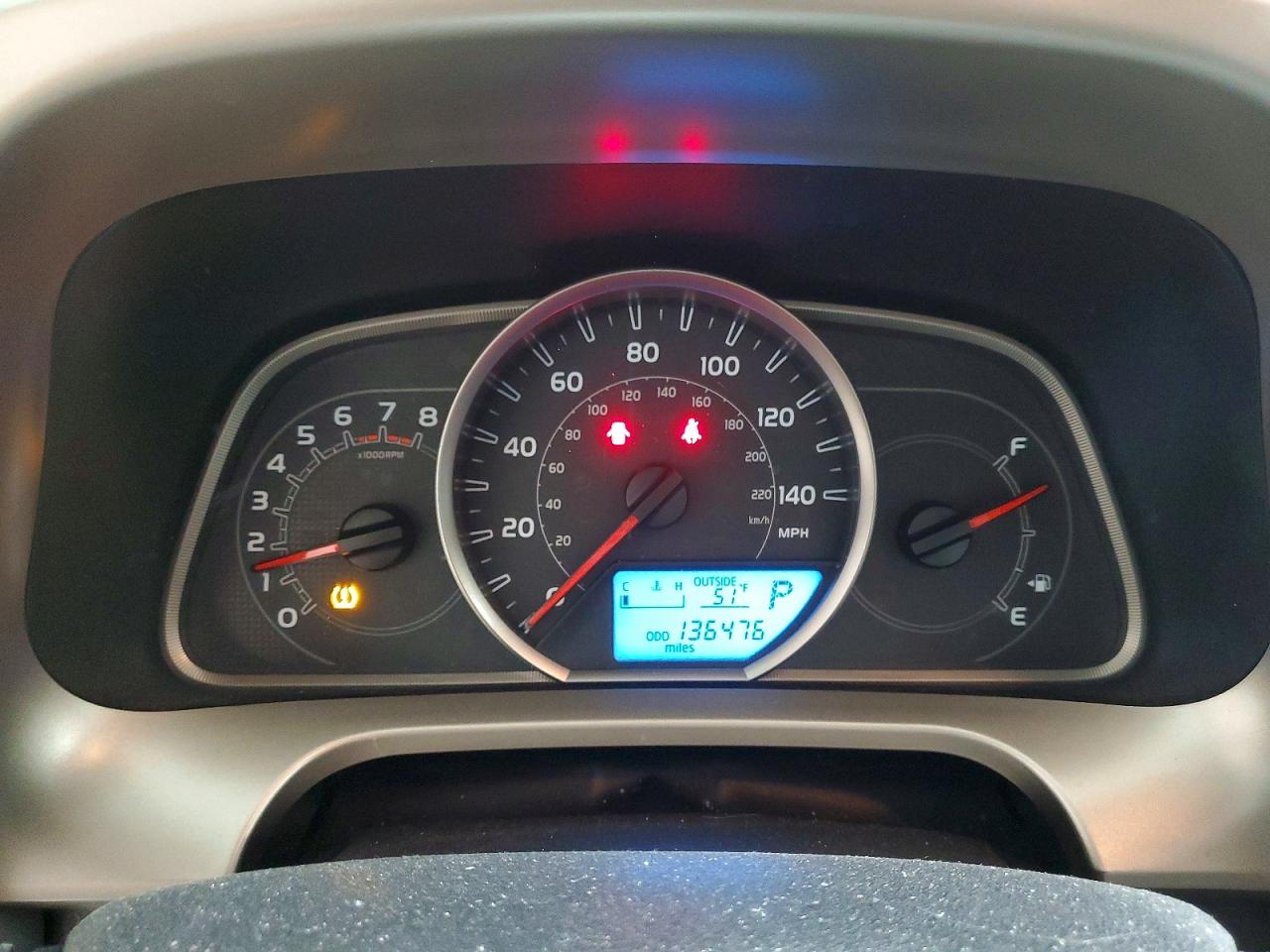 2015 TOYOTA RAV4 XLE photo 17