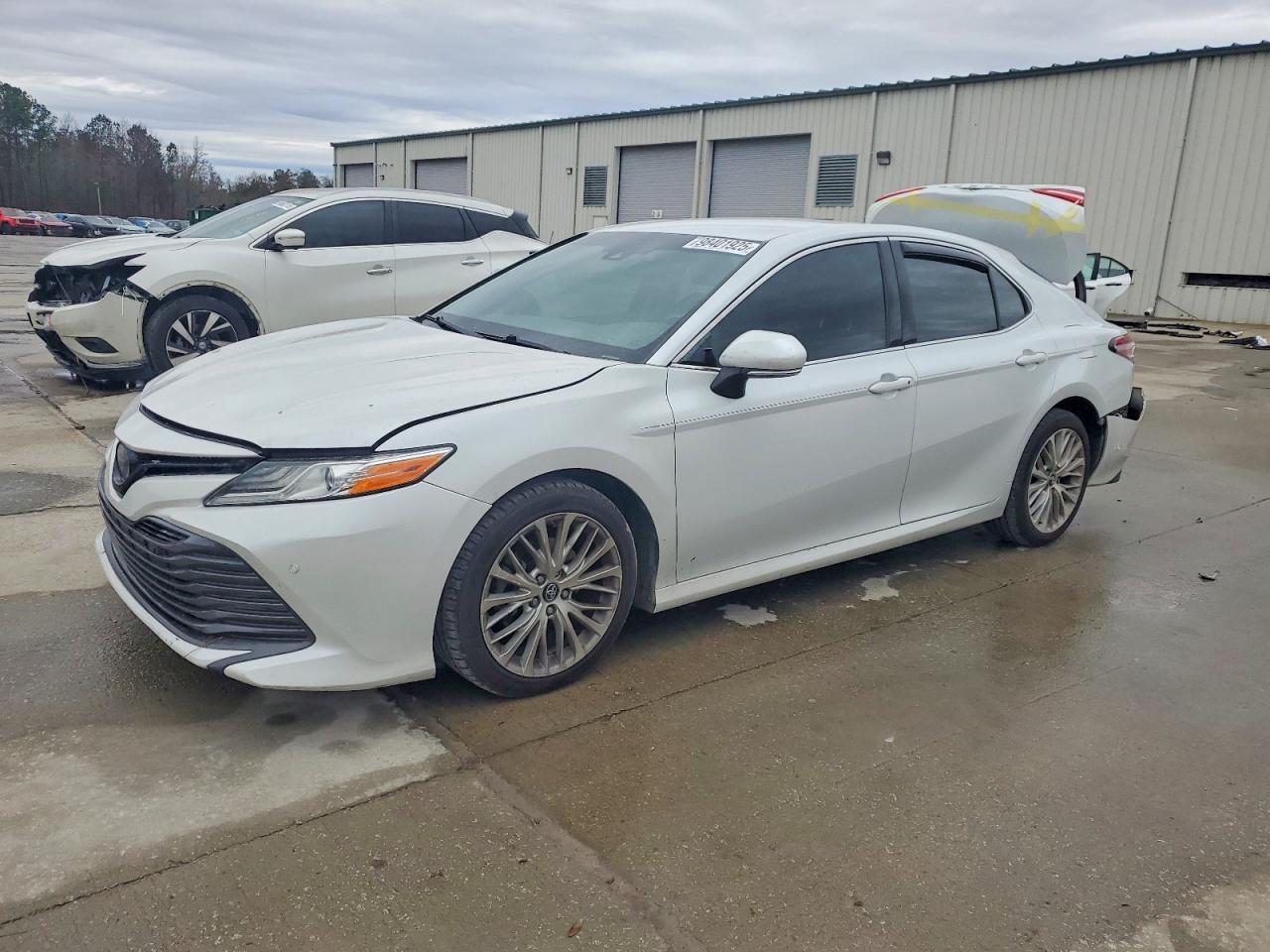 2018 TOYOTA CAMRY