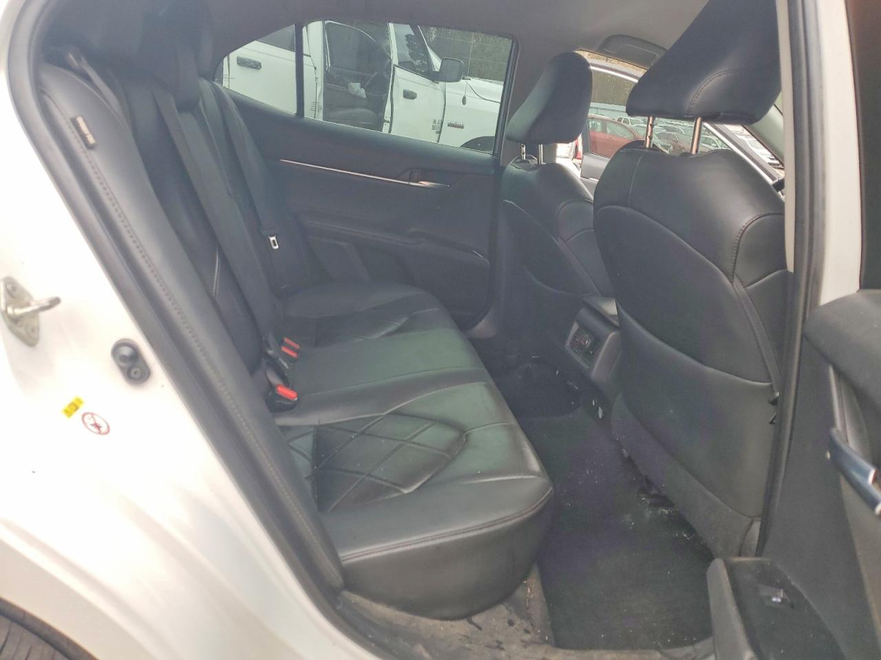 2018 TOYOTA CAMRY L photo 10