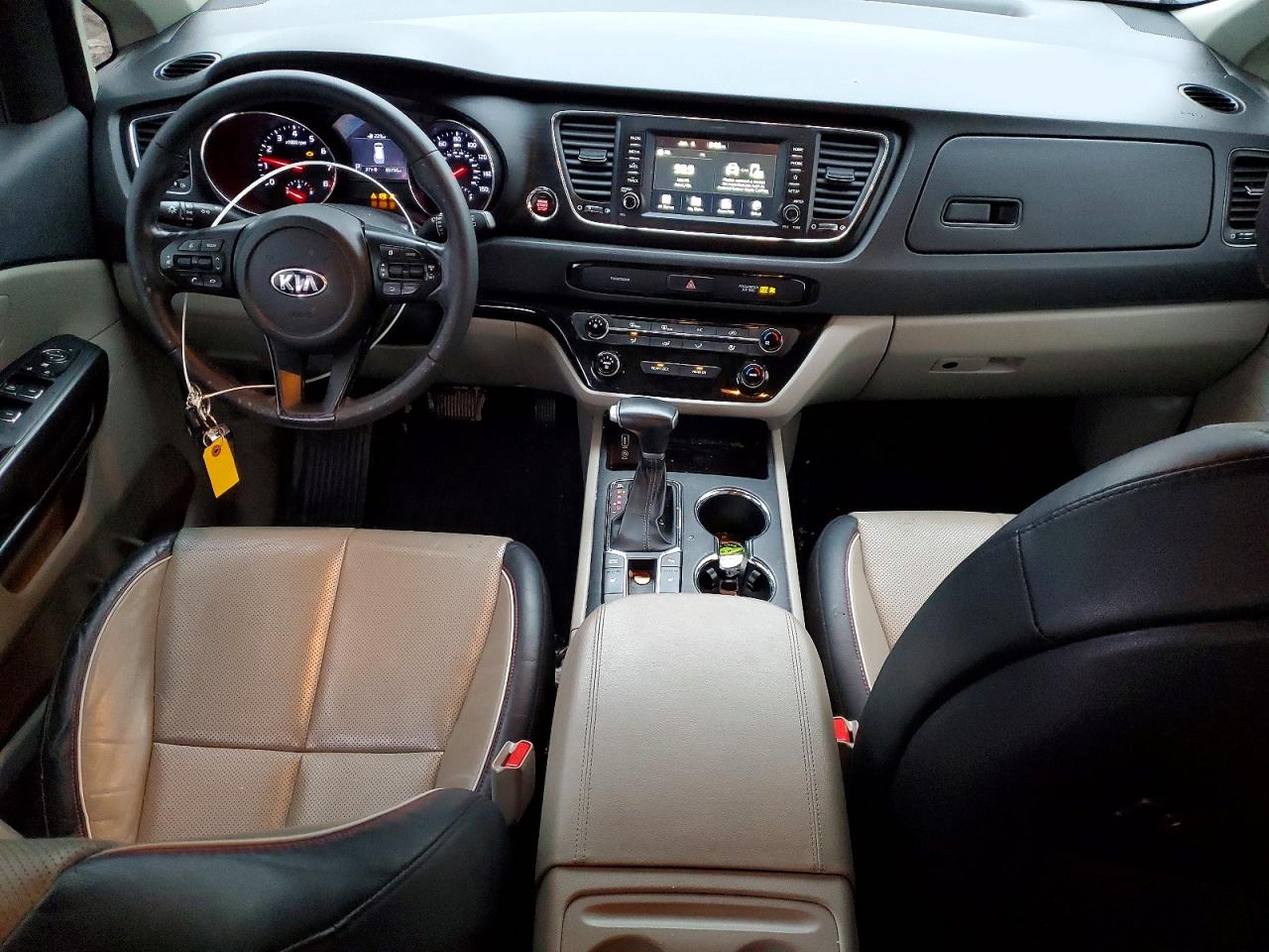 2020 KIA SEDONA LX photo 8