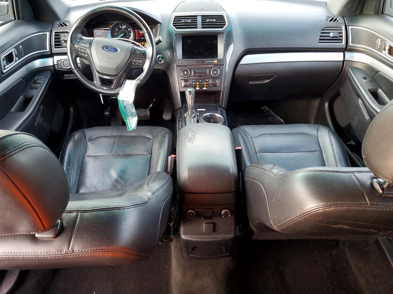 2016 FORD EXPLORER XLT photo 15