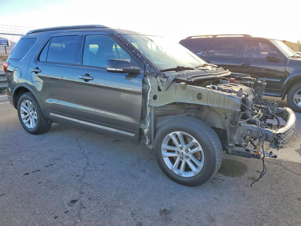 2016 FORD EXPLORER XLT photo 7