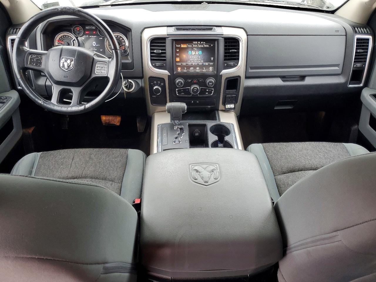 2013 RAM 1500 SLT photo 8