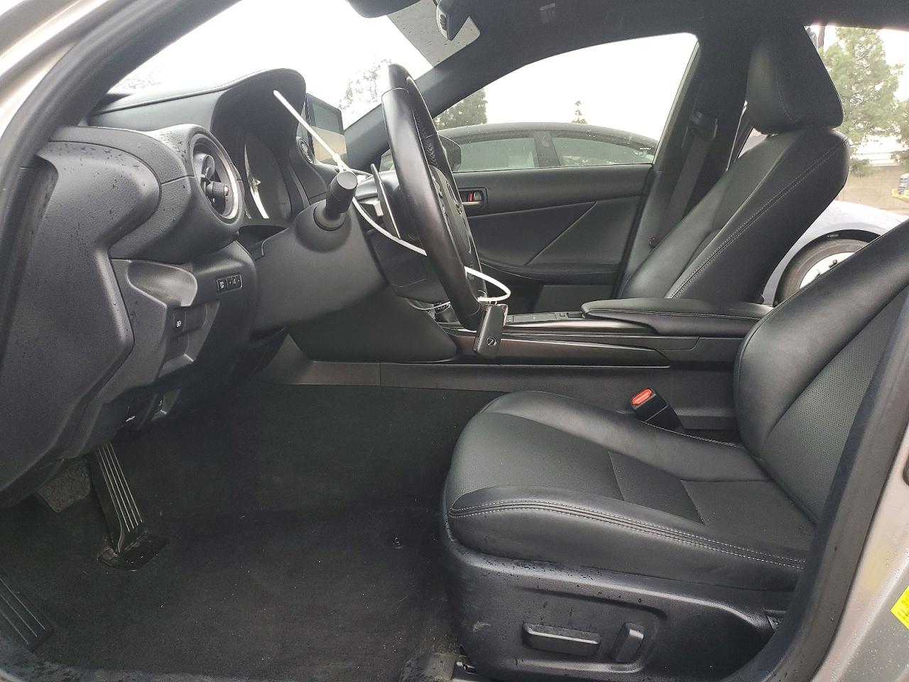 2021 LEXUS IS 300 photo 7