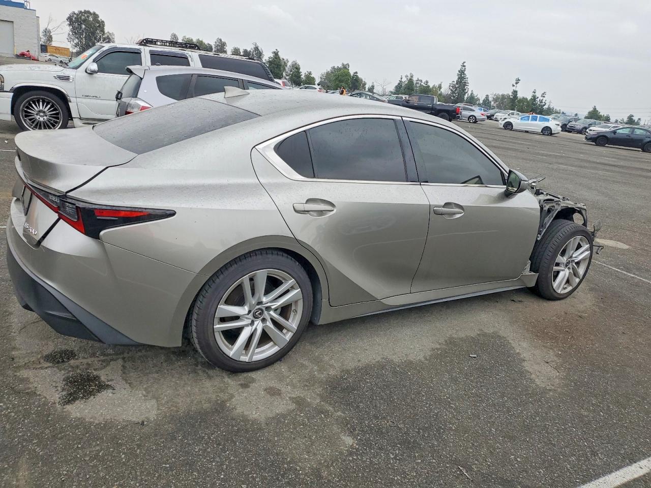 2021 LEXUS IS 300 photo 3