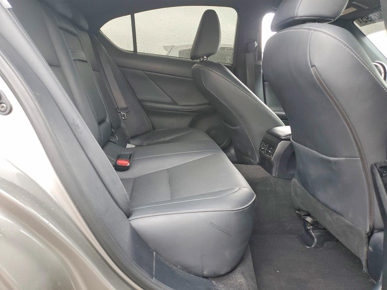 2021 LEXUS IS 300 photo 10