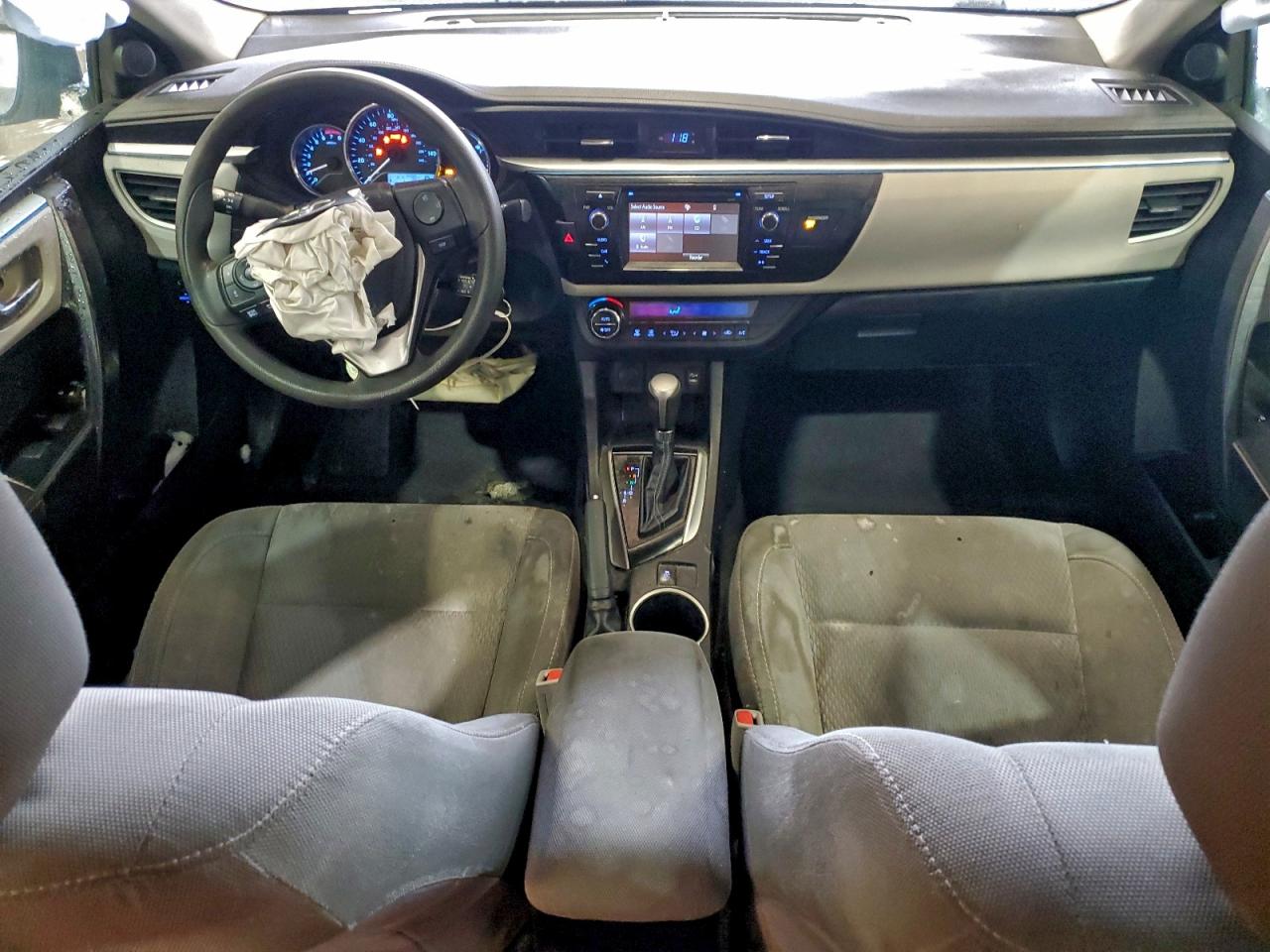 2015 TOYOTA COROLLA L photo 8