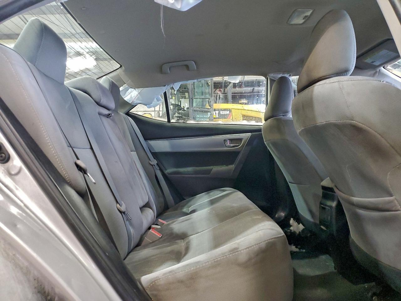2015 TOYOTA COROLLA L photo 10
