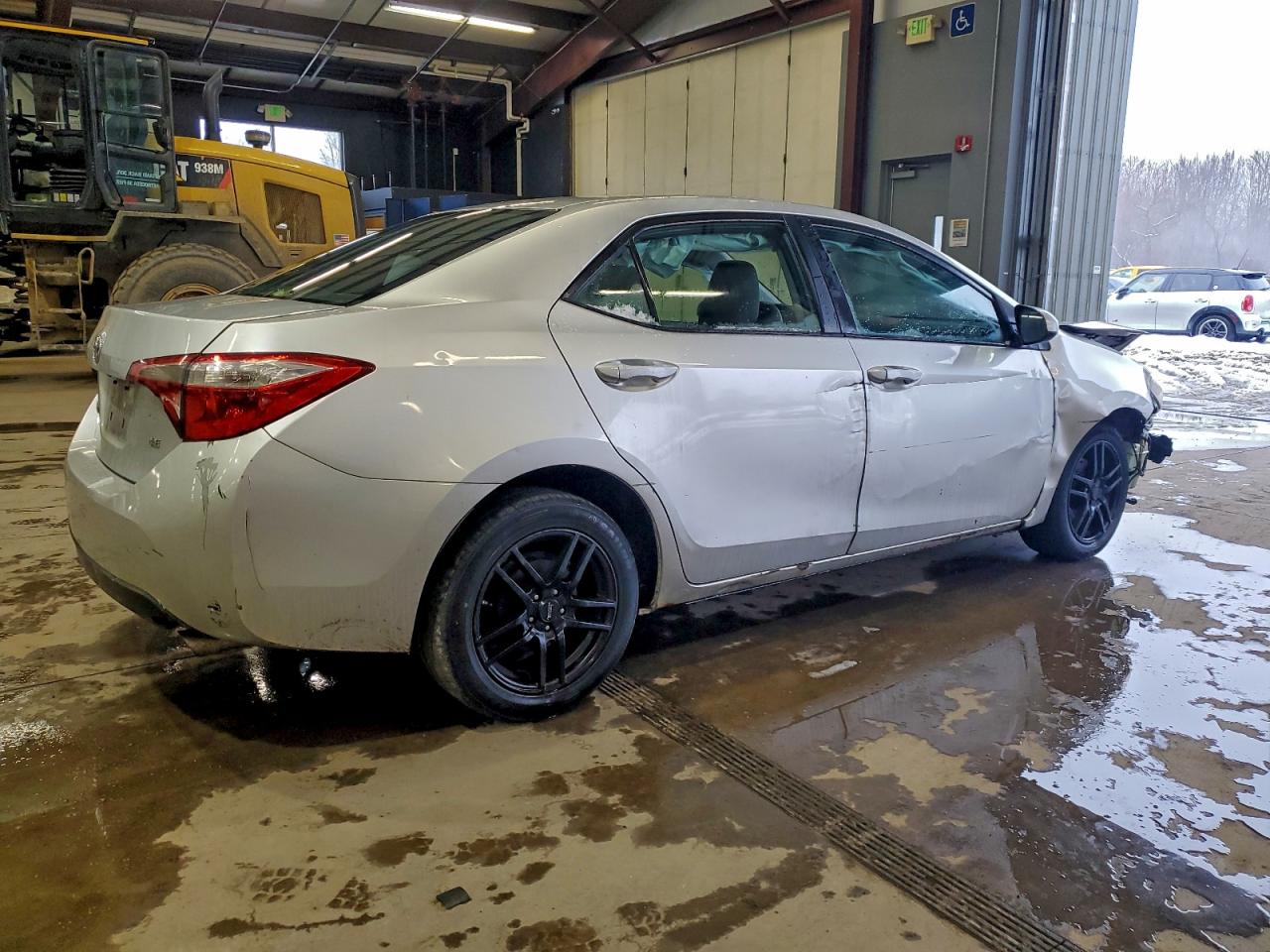 2015 TOYOTA COROLLA L photo 3