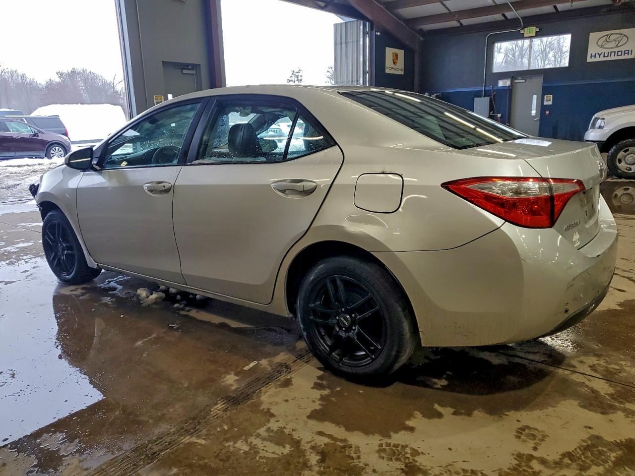 2015 TOYOTA COROLLA L photo 2