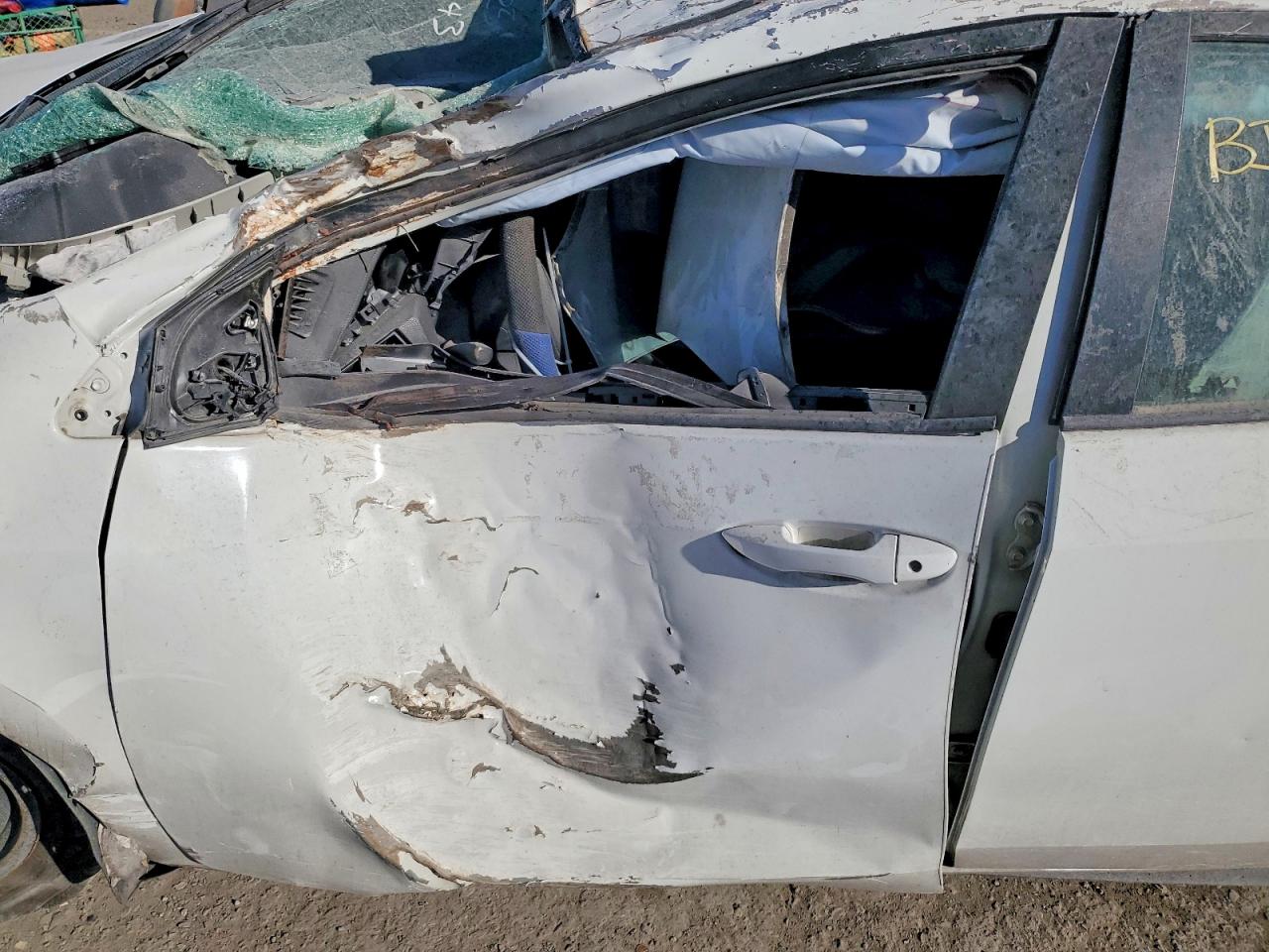 2014 TOYOTA COROLLA L photo 7