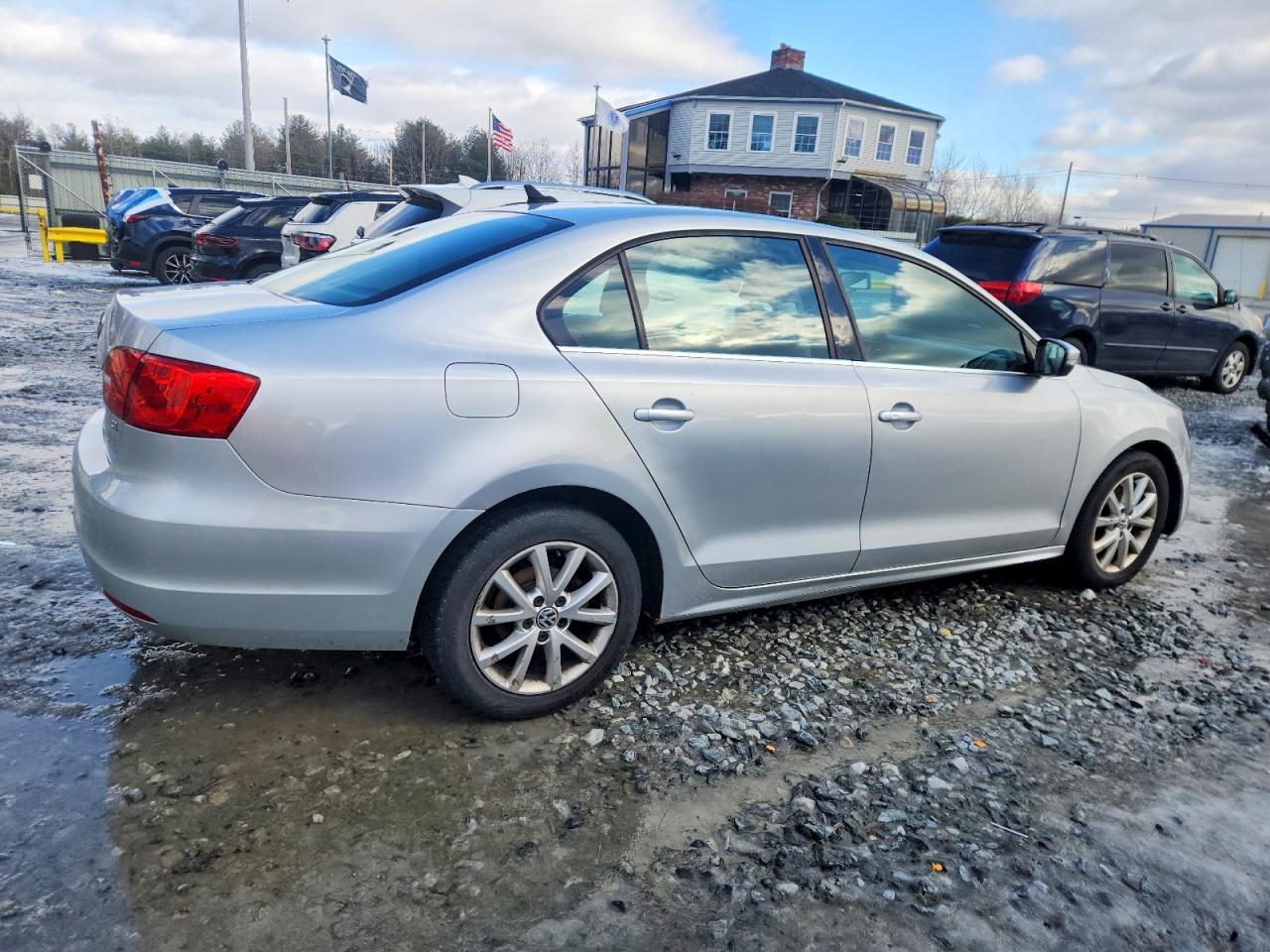2014 VOLKSWAGEN JETTA SE photo 3