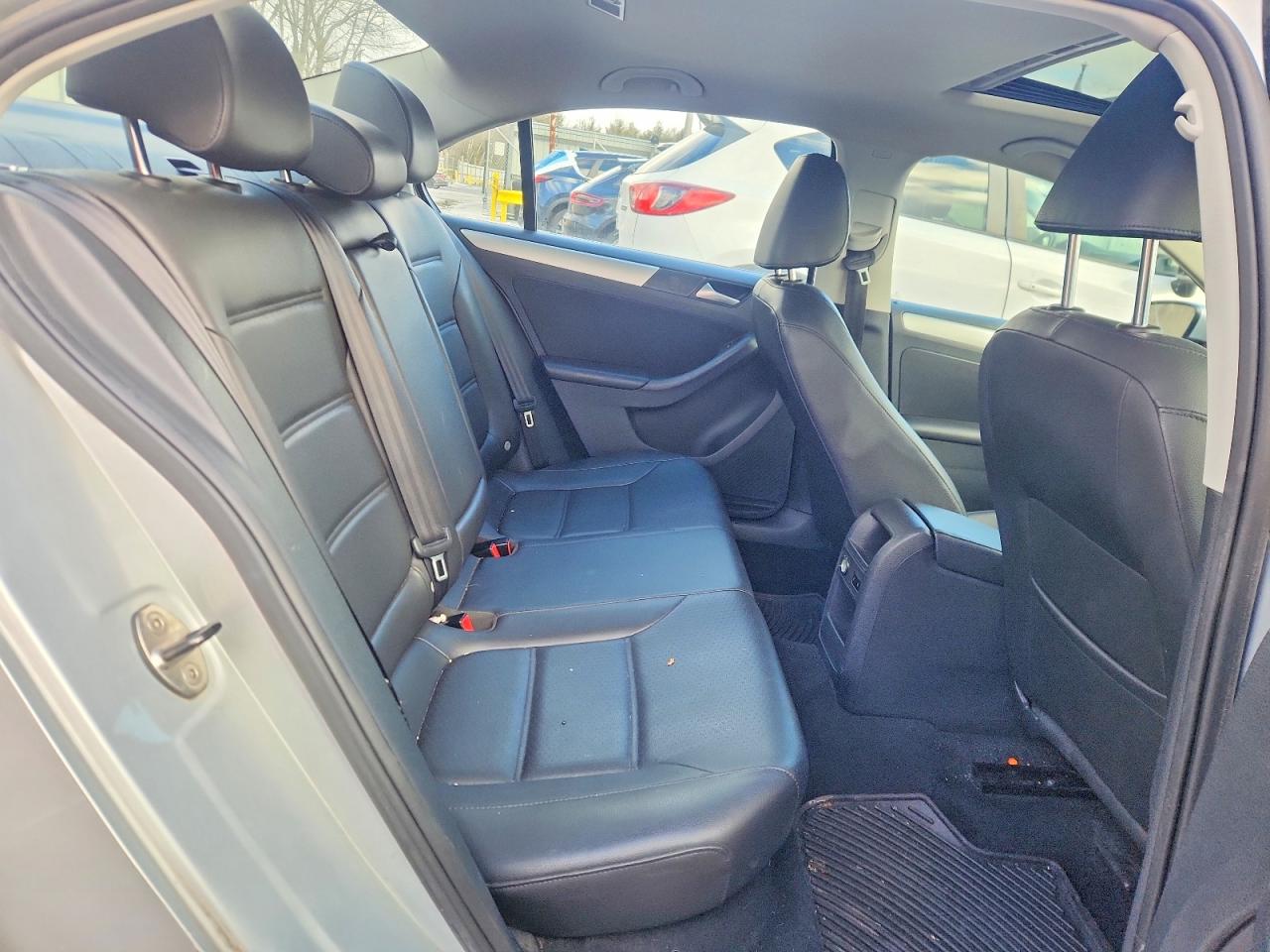 2014 VOLKSWAGEN JETTA SE photo 10