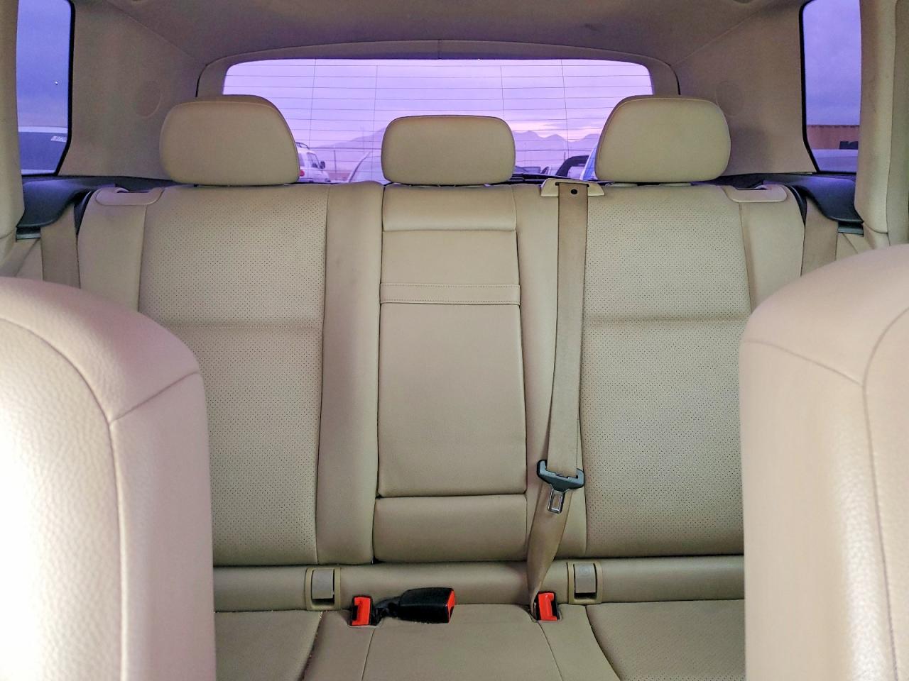 2010 MERCEDES-BENZ GLK 350 photo 10