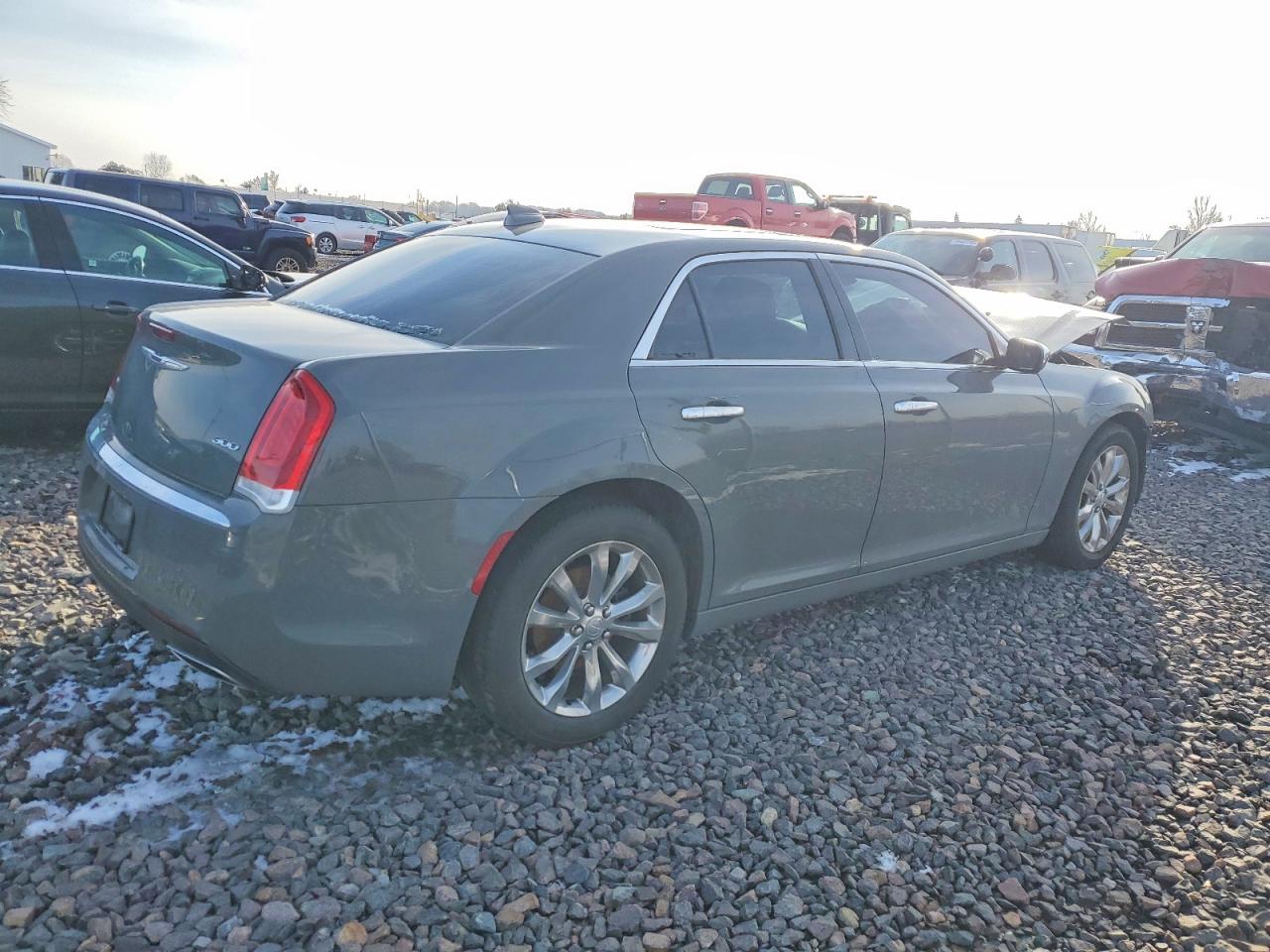 2018 CHRYSLER 300 LIMITED photo 3