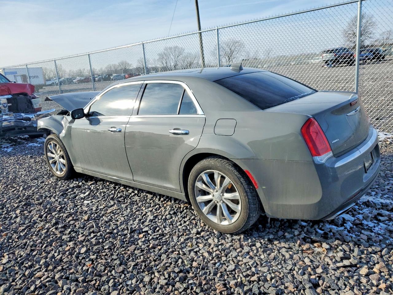 2018 CHRYSLER 300 LIMITED photo 2