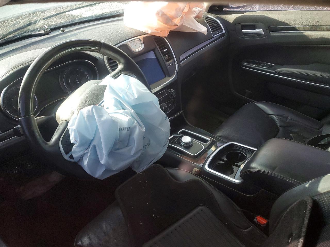 2018 CHRYSLER 300 LIMITED photo 8
