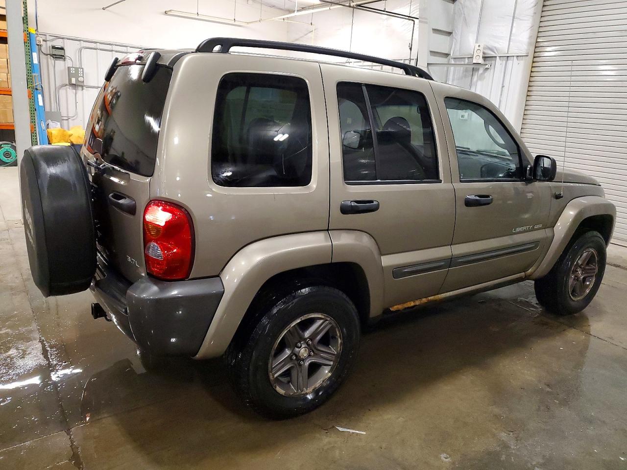 2004 JEEP LIBERTY SPORT photo 3