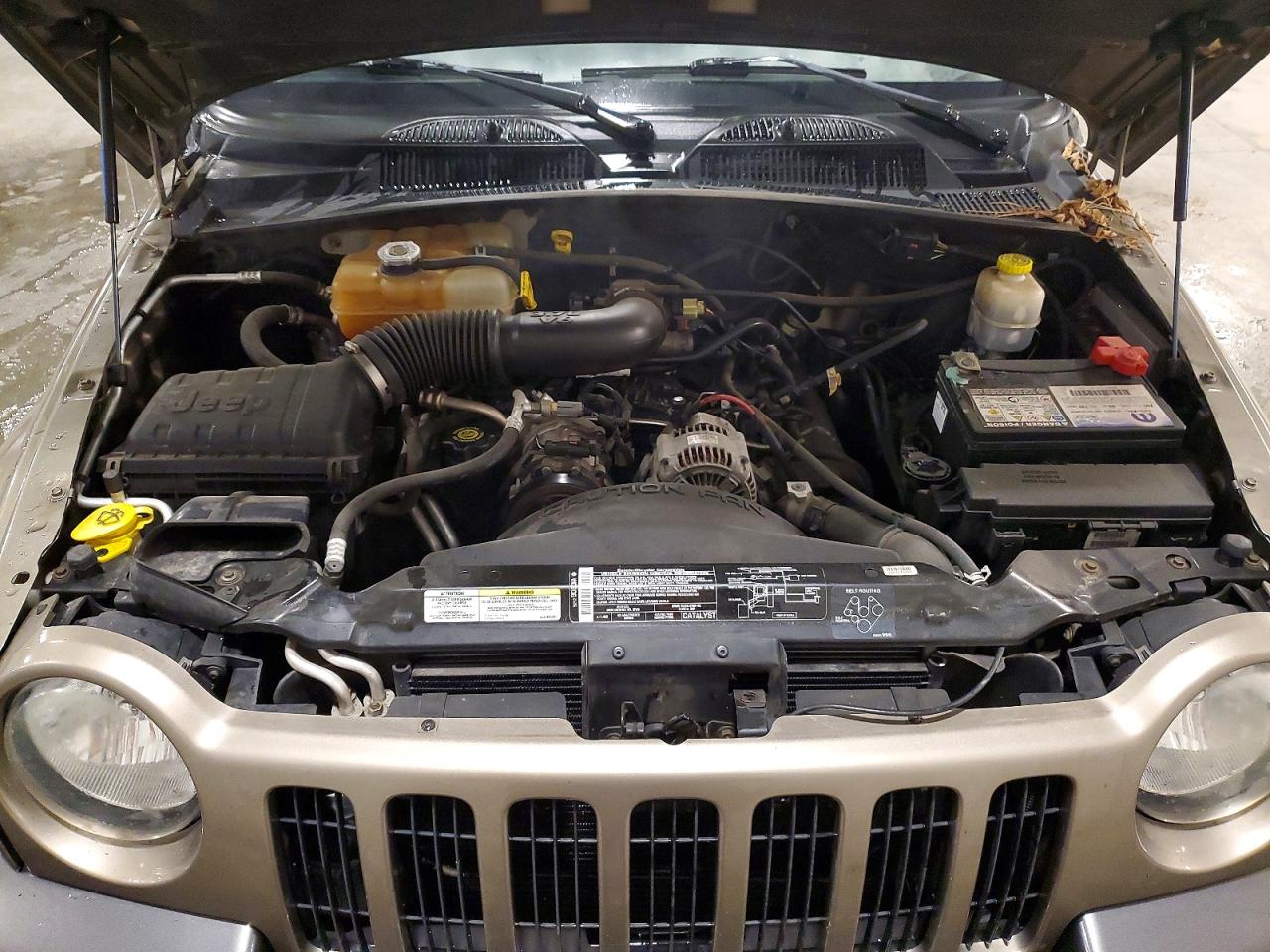 2004 JEEP LIBERTY SPORT photo 12