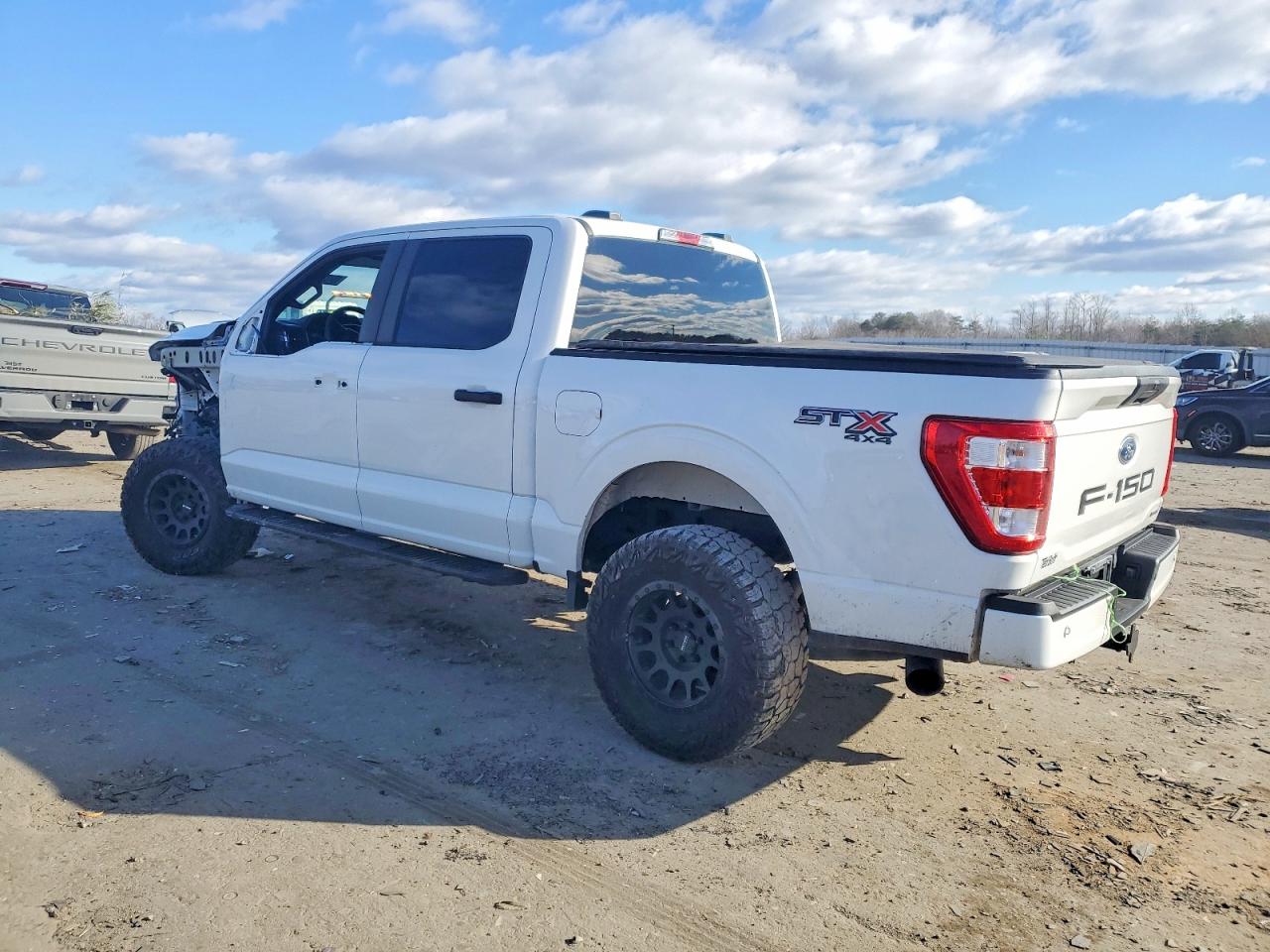 2023 FORD F150 SUPERCREW photo 2