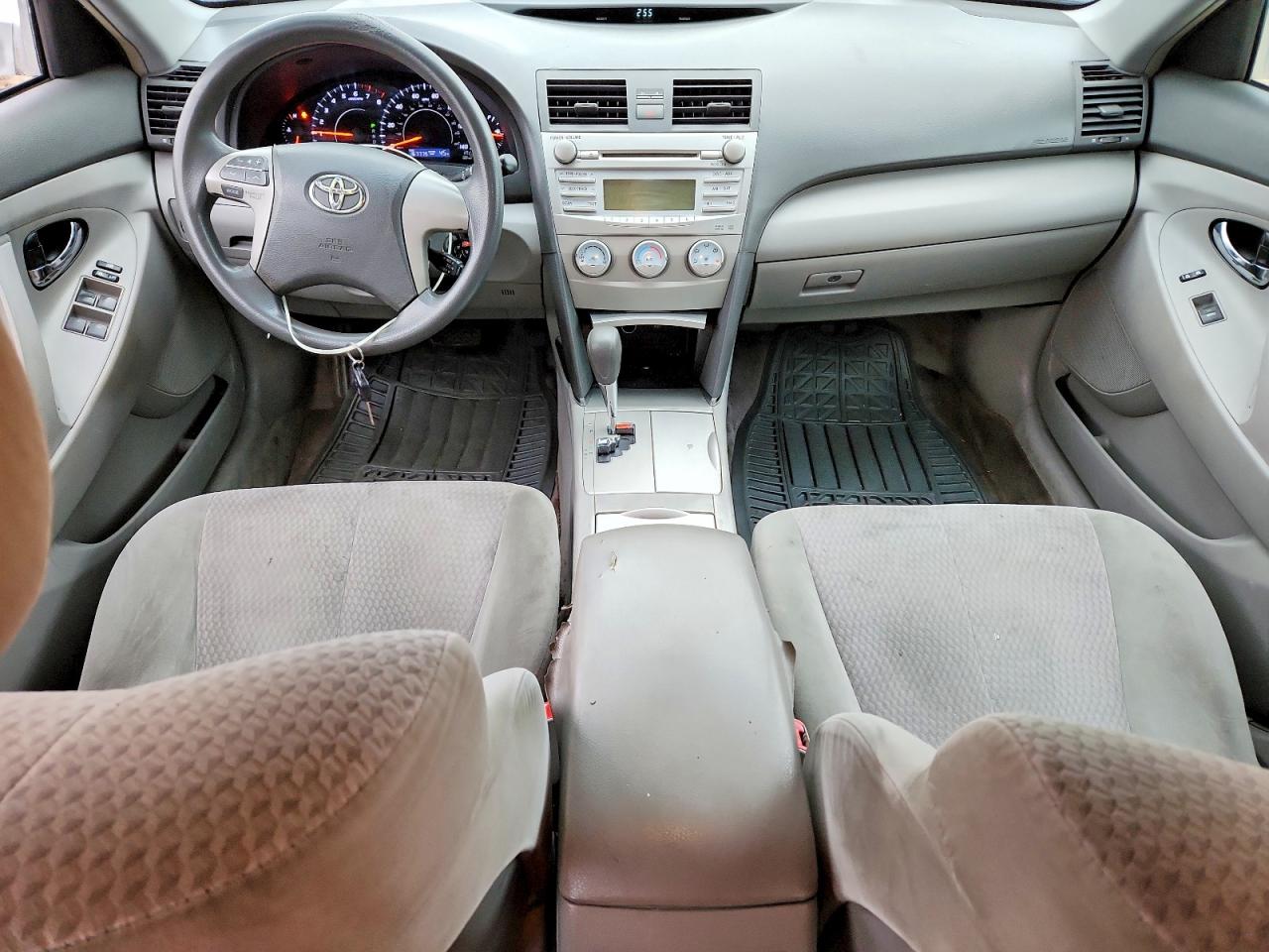 2011 TOYOTA CAMRY BASE photo 8