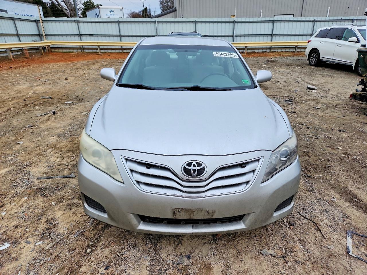 2011 TOYOTA CAMRY BASE photo 5