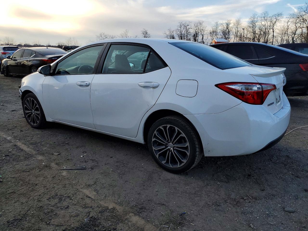 2014 TOYOTA COROLLA L photo 3