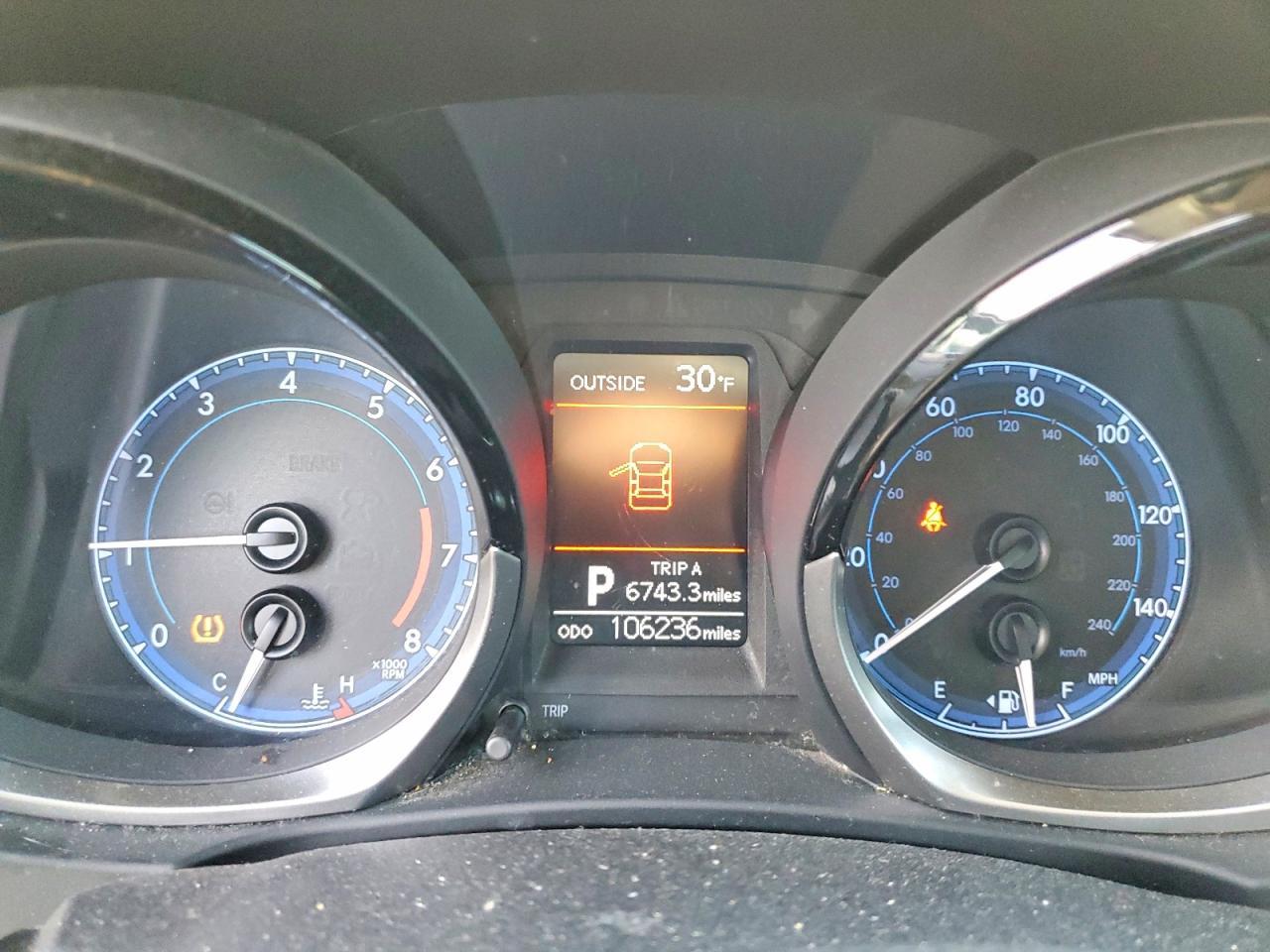 2014 TOYOTA COROLLA L photo 17