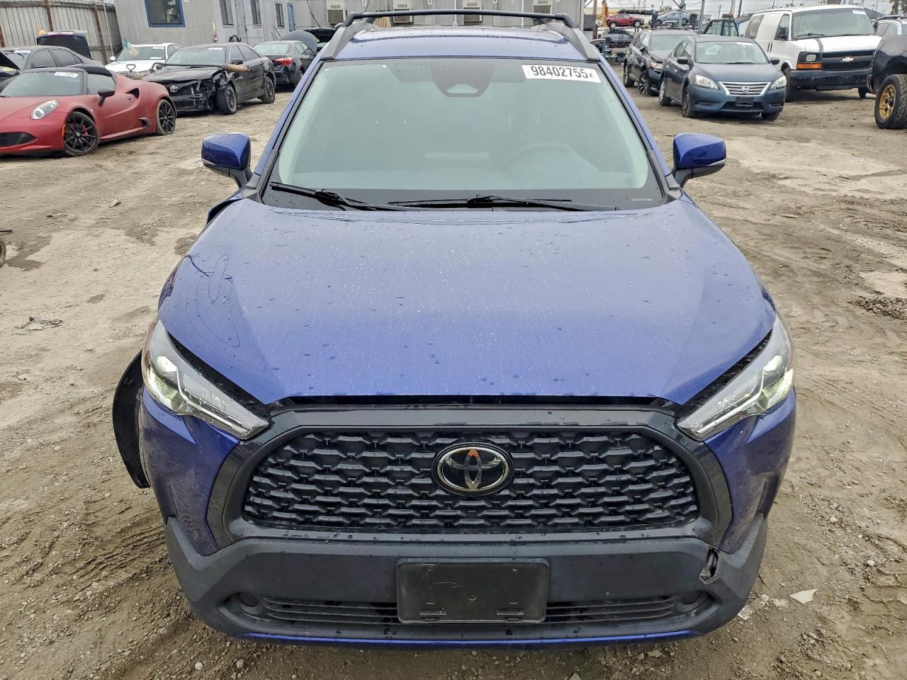 2023 TOYOTA COROLLA CROSS LE photo 5