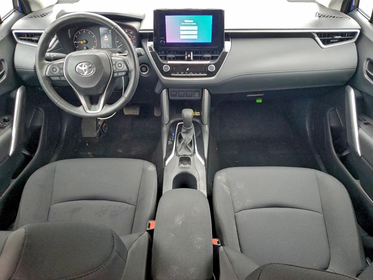 2023 TOYOTA COROLLA CROSS LE photo 8