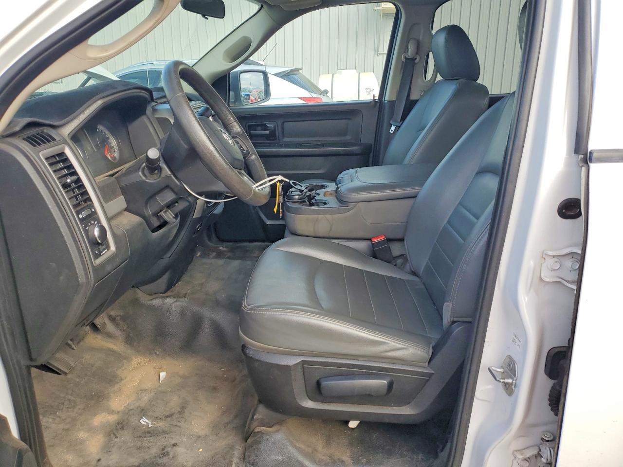 2015 RAM 1500 ST photo 7