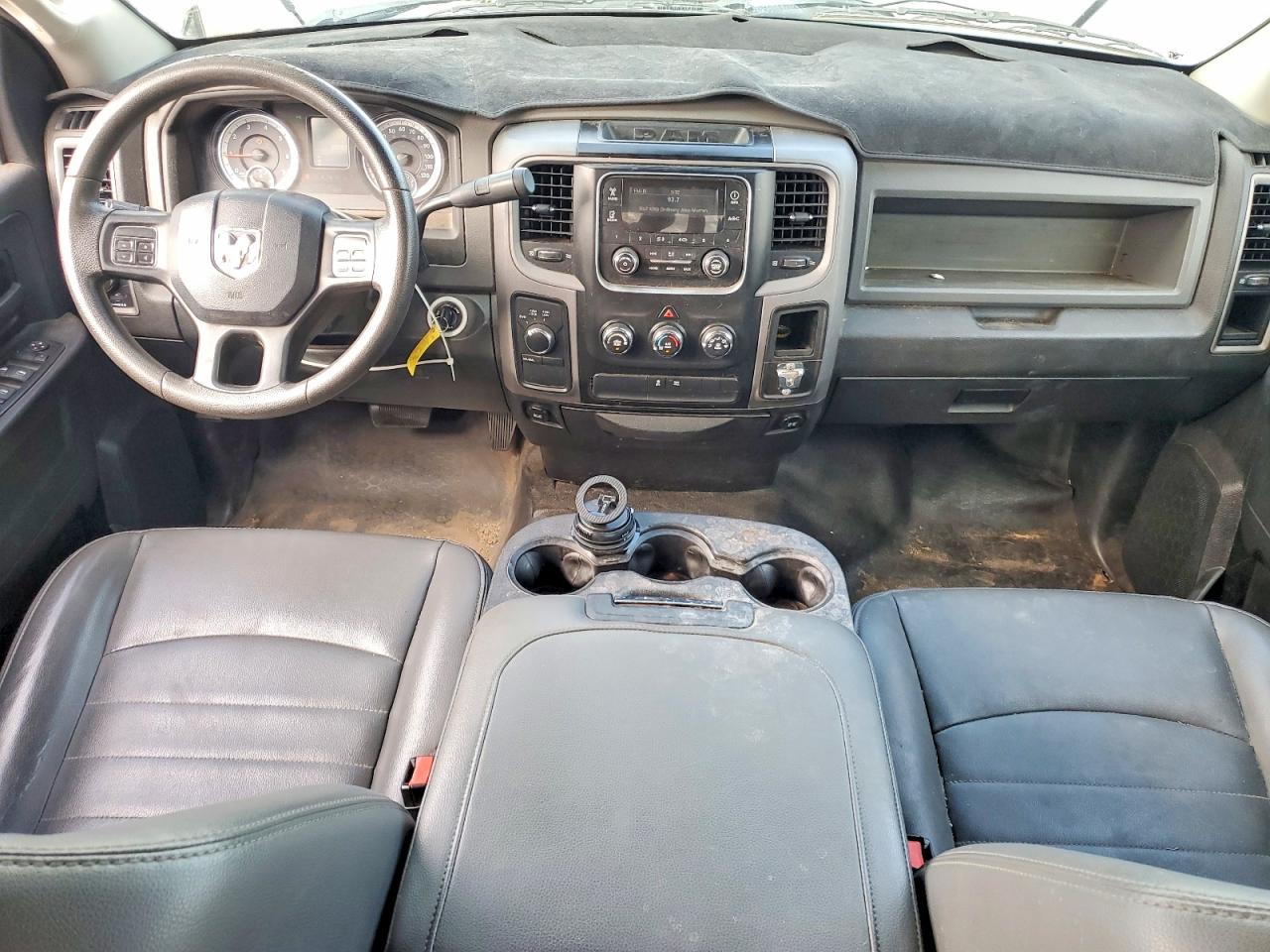 2015 RAM 1500 ST photo 8