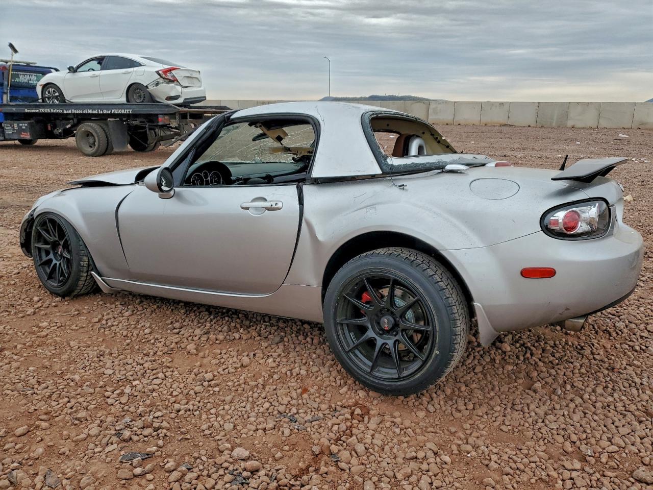 2006 MAZDA MX-5 MIATA photo 2