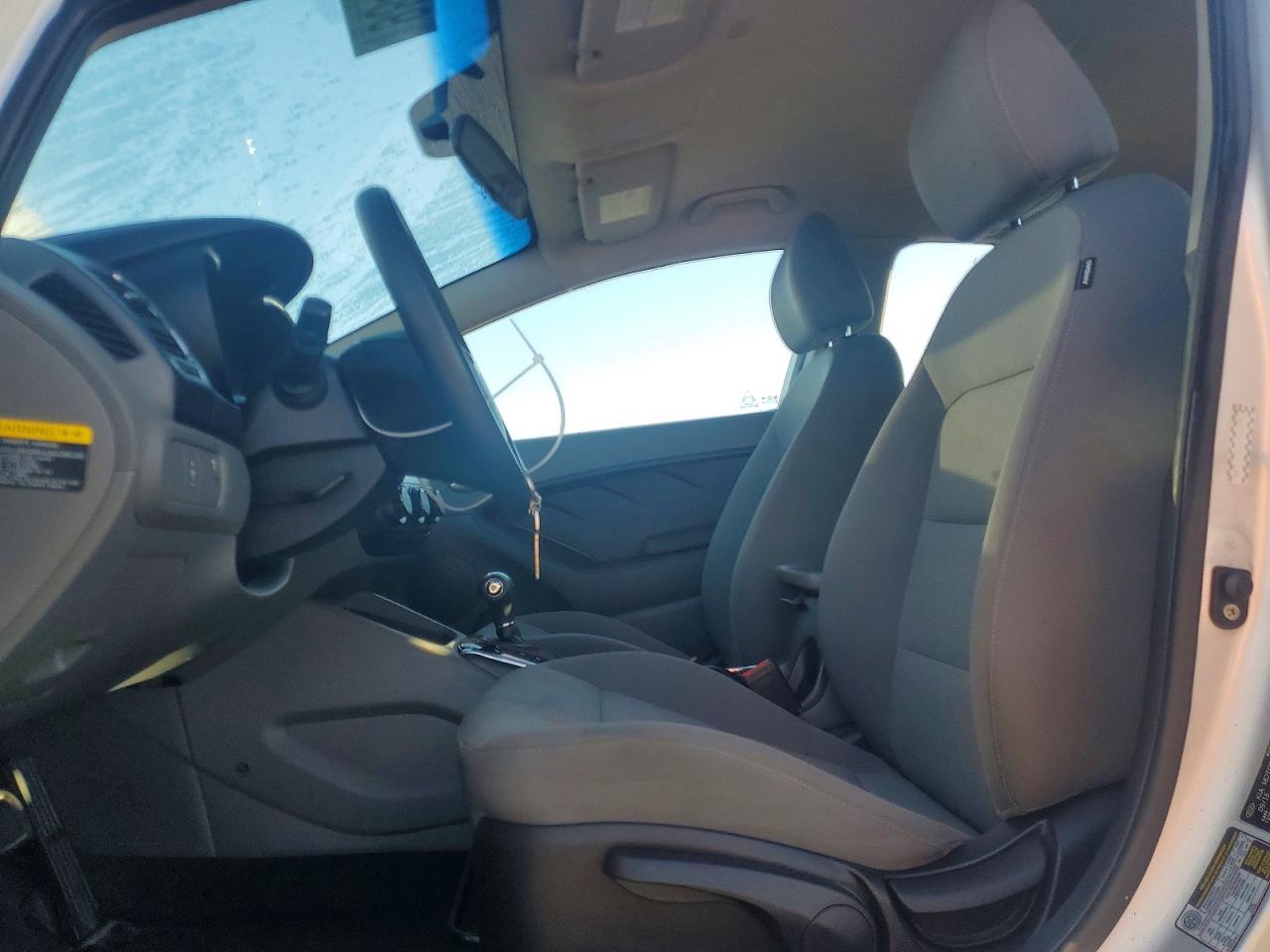 2017 KIA FORTE LX photo 7