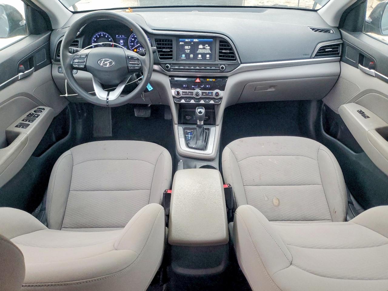 2020 HYUNDAI ELANTRA SEL photo 8