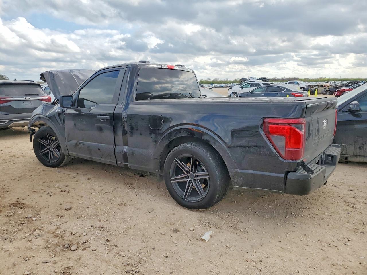 2025 FORD F150 XL photo 2