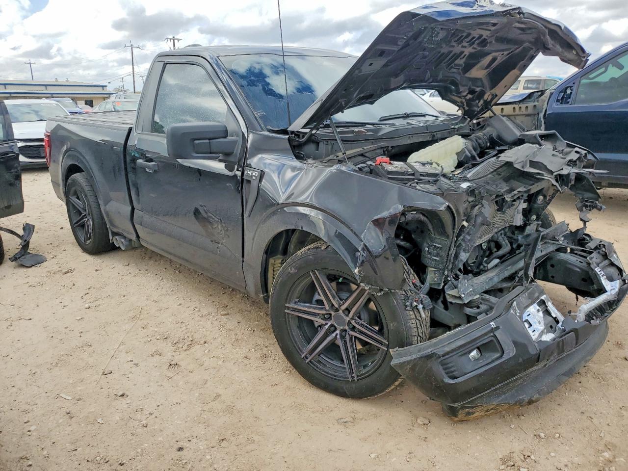 2025 FORD F150 XL photo 4